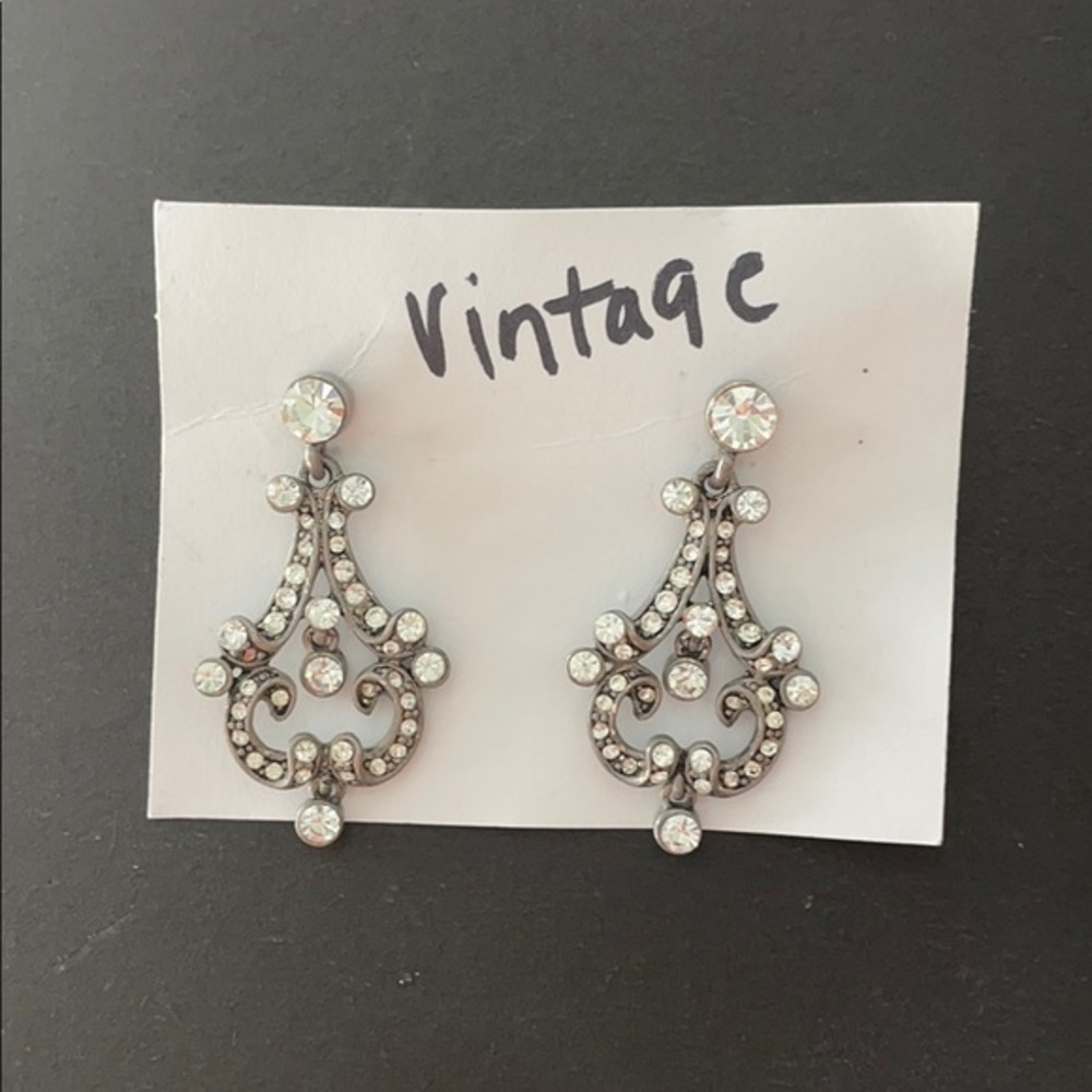 VINTAGE Rhinestone Chandelier Drop Earrings Silvertone